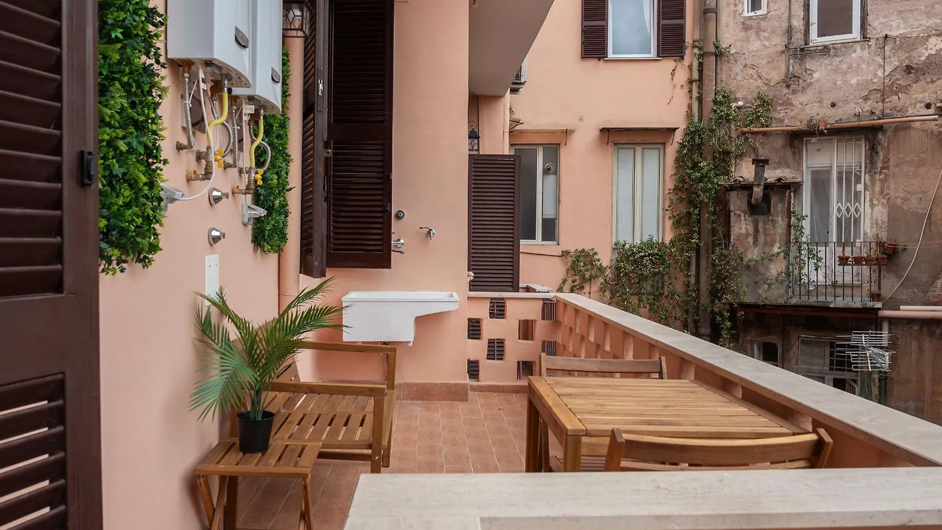 Domus Solis Trastevere Rome