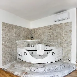 Affittacamere Lux Me - Jacuzzi&suites Trastevere, Roma